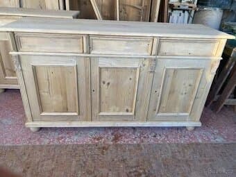 Starožitná komoda,spodek,přibornik