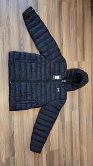 Tmavě modrá bunda Under Armour