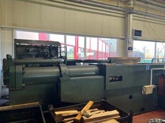 Protahovací stroj 7B55