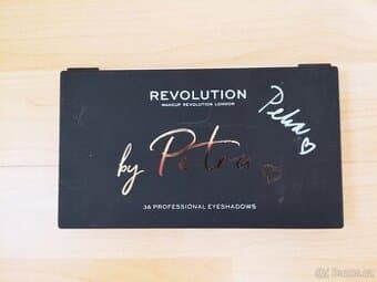 Paletka očních stínů Revolution by Petra – 36 odstínů