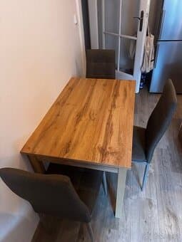 jídelní stůl + 3 židle