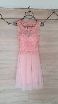 Nové plesové šaty