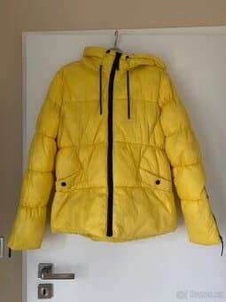 Dámská prošívaná bunda Reserved