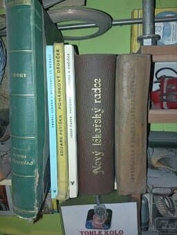 Starý knihy kuchařka,lekarstvi