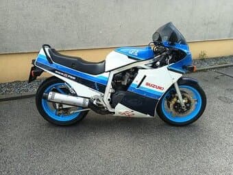 Suzuki GSX-R 750 R