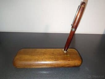 Dřevěné pero s původní krabičkou