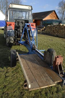 Štípačka na dřevo za traktor