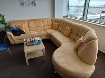 Zachovalá rohová sedací souprava