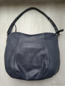 Tmavě modrá kabelka Tosca Blu