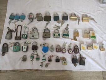 Retro visací zámky