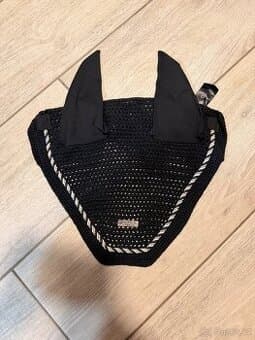 Černá čabraka Felix Buhler