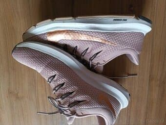Nike tenisky vel 38