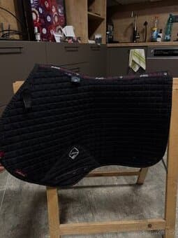 LeMieux podsedlová dečka černá