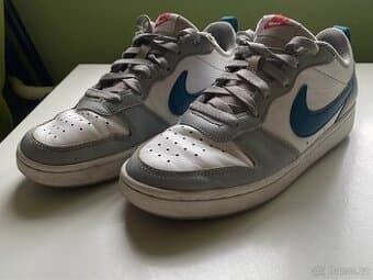 Nike tenisky