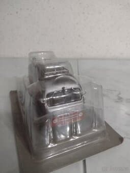 MODEL TATRA 805-EXPEDICE HANZELKA A ZIKMUND