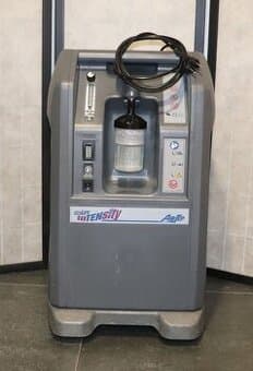 Prodám kyslíkový koncentrátor AirSep 10 litrů.