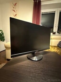 Monitor asus 62cm