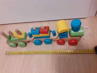 Dřevěný vláček