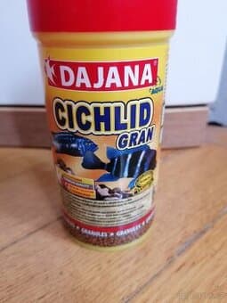 Kompletní krmivo pro menší a střední druhy cichlid