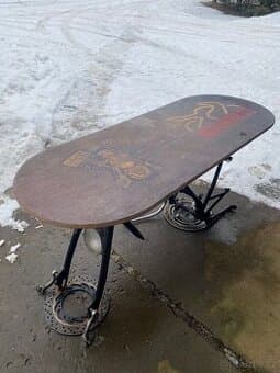 Designový stůl motorka