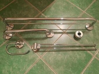 Metalia sada koupelnových /WC doplňků chrom/moraz