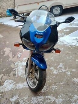 Suzuki sv650s (35kw)