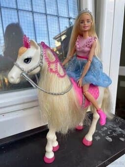 Barbie s koníkem
