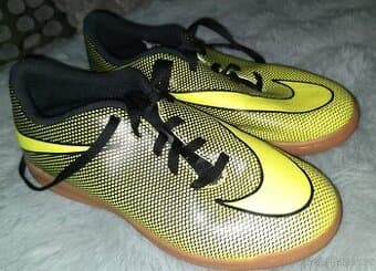 Dětské sálové boty Nike vel. 36,5