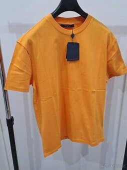 LOUIS VUITTON  TRIKO 10