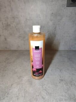 krémový srchový gel s vůní růže a ambry