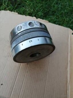 Prodám na soustruh SUI40 ovládací kolo příčného suportu