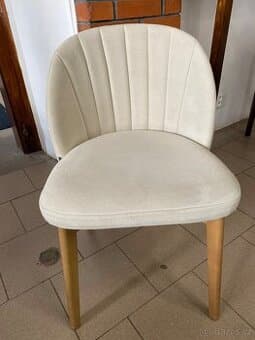 Křesílko s masivními nohami 2ks