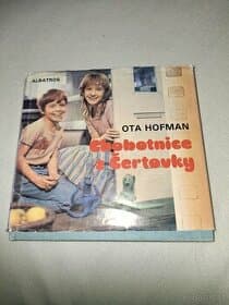 Chobotnice z druhého patra, Pan Tau, Dívka na košteti