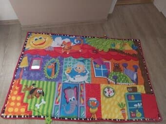 Interaktivní deka pro miminko