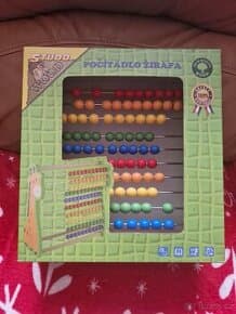 Dřevěné počítadlo žirafa