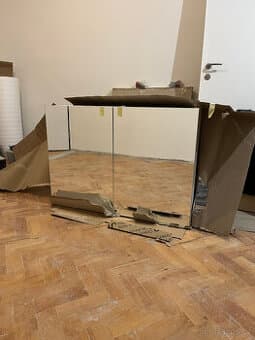 Zrcadlová skříňka s osvětlením Laufen Base 80x70 JILM