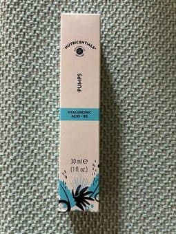 AKCE NuSkin Nutricentials Pumps serum modre/zelene/zlute -45