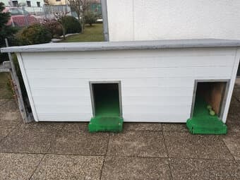 Psí dvoubouda pro dva velké psi
