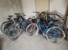 Prodám různé rámy na kola, kola, pláště - kola na opravu