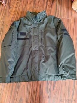 Bunda zimní 2000 zelená armadni .