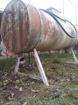 nádrž na vodu , napáječka , fekál , sud