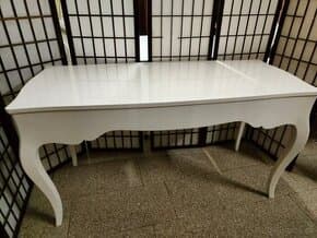Jídelní stůl bílý