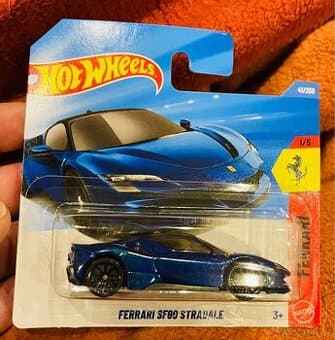 FERRARI SF90 STRADALE