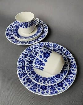 Nádherná porcelanova souprava od Hutschenreuther Echt Kobalt