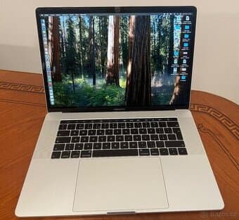 Prodám Apple MacBook Pro 15,4" i7 rok 2018 Retina.