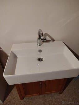 Umyvadlo s baterií Grohe