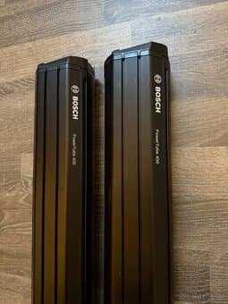 Bosch Powertube Vertikální 400 Wh, 36V – výborný stav