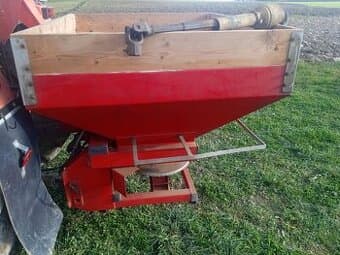 Prodám rozmetadlo hnojiv