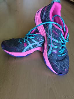 Značkové tenisky Oasics vel. 38