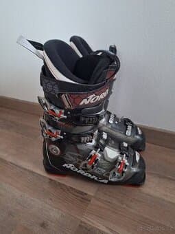 Přeskáče zn. Nordica vel. 25,0, 295 mm